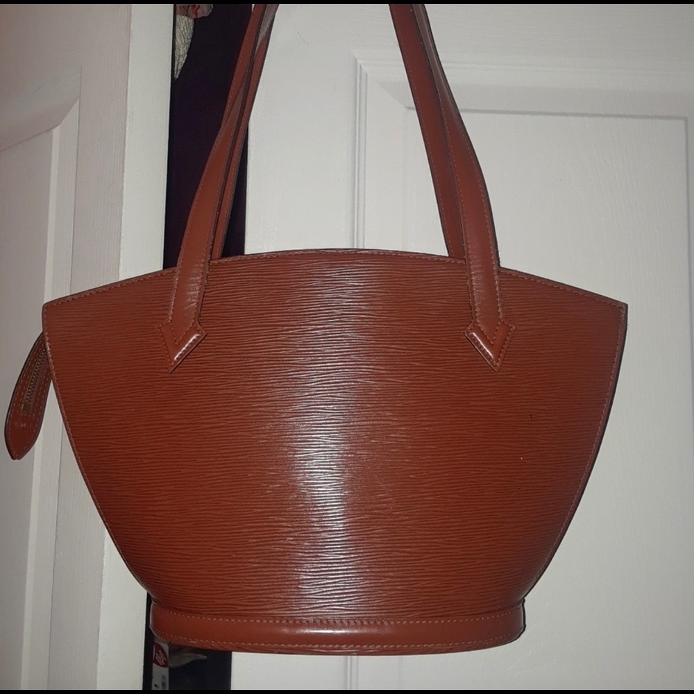 SOLD‼️ Authentic Louis Vuitton St. Jaques